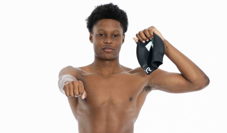 TFS Swim Teams Shine as Varsity Takes Top Spots in Veteran’s Luau