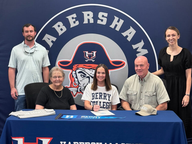 Habersham Central Cheerleader Crystal Delugach Signs With Berry College