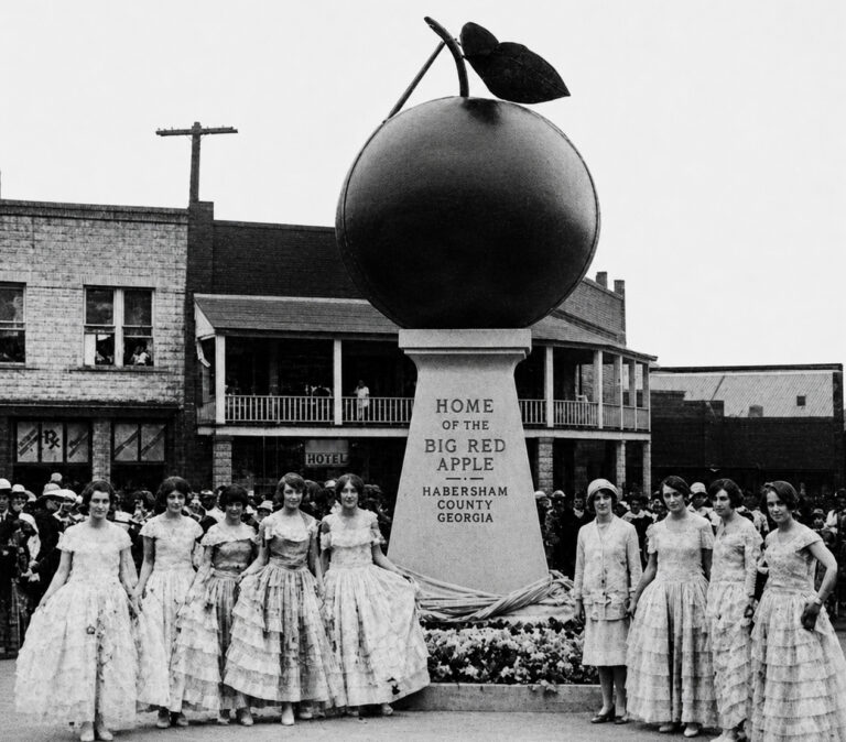 Happy 100th Birthday, Big Red Apple